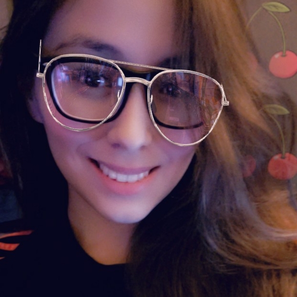 Meet your Posher, Yesi - Picture 1 of 1